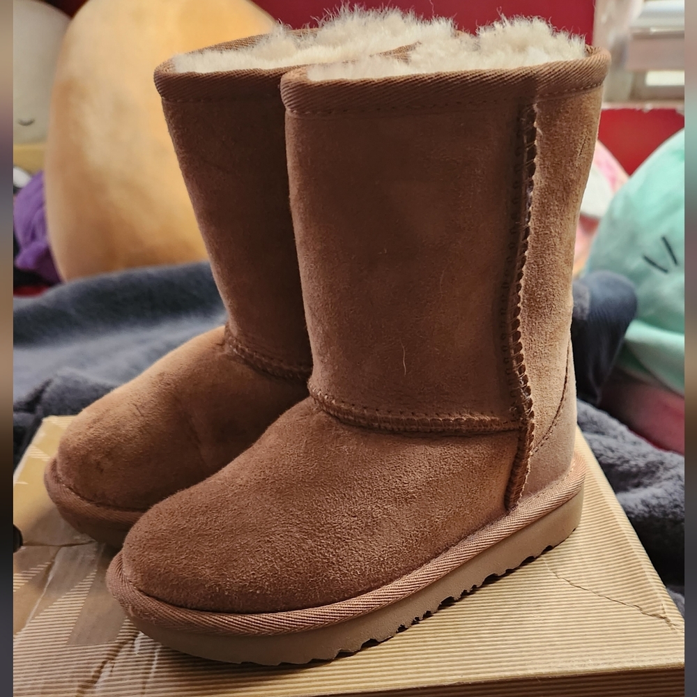 Toddler Chestnut UGGS